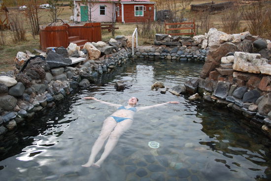 Unser Pool mit ganz warmen Wasser für uns ganz allein.