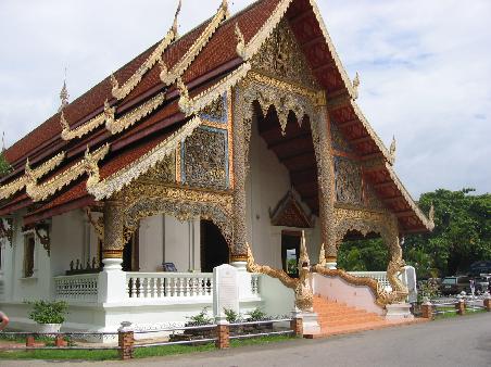 der erste tempel (chiang mai) und es werden noch einige folgen