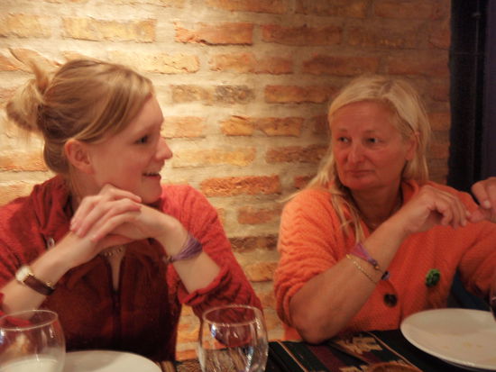 meine Lieben in Vorfreude auf ein gutes Essen - war wirklich super