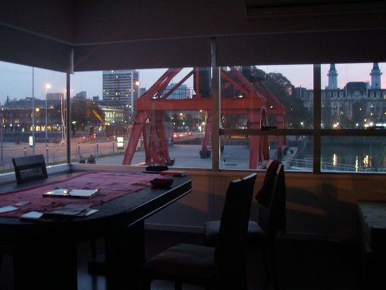 der Blick aus unserem Luxus-Appartement auf den alten Hafen Puerto Madero