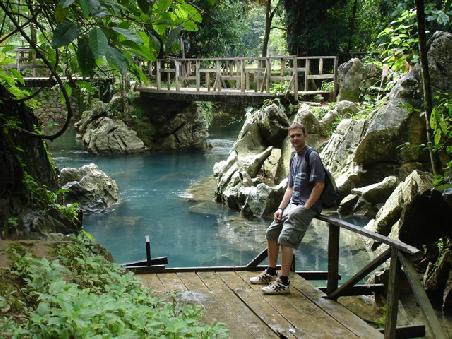 Der natuerliche Pool, tuerkisblaues Wasser und angenehm erfrischend