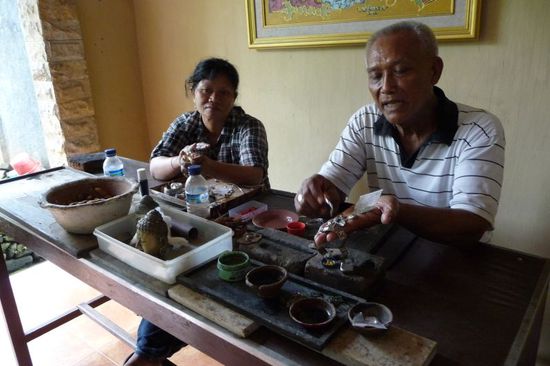 Silberschmiede im Dorf Celuk