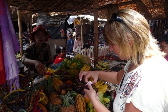 Da kaufe ich übrigens gerade die leckere Mangostin.