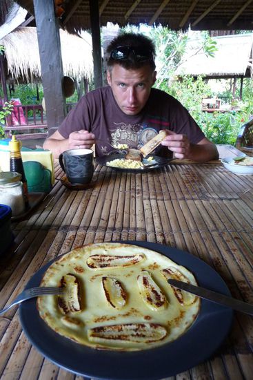 Rührei für Peter und Pfannkuchen für mich