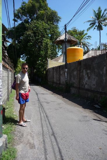 Weg vom Hotel zum Strand