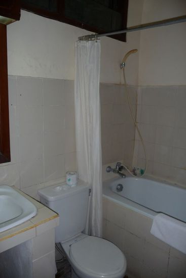 ...aber das Bad hat seine besten Zeiten hinter sich.