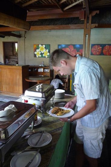 Aber erstmal beginnen wir den Tag mit Frühstück...heute - wie gestern auch schon - Omelette und Rührei