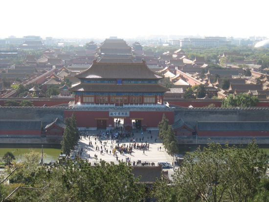 Blick ueber den Kaiserpalast und die verbotene Stadt