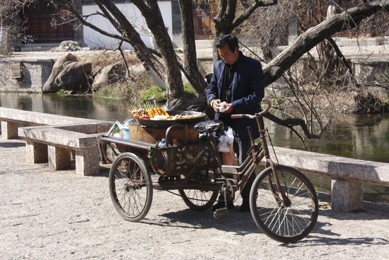 Und wieder geht es um das Thema: Fahrrad sowie "Leckel odel nicht leckel?" Das haben wir nicht probiert...