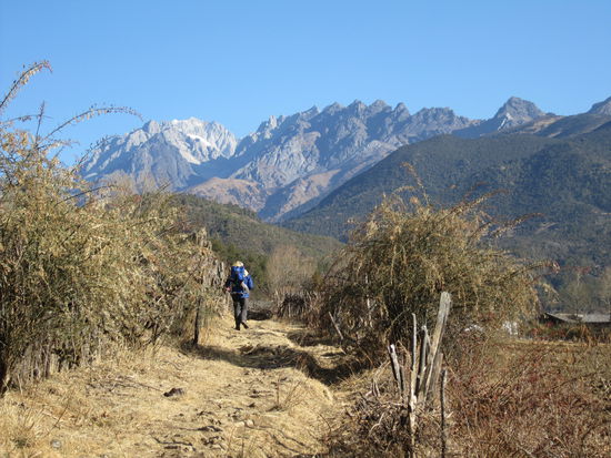 Auf in die Berge. Anfangs noch voller Energie!