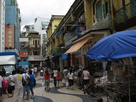 Marktplatz/Stadtmitte mit portugiesischer Architektur