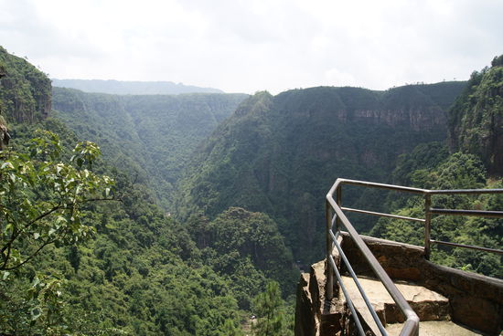 Das ist die Schlucht ein paar Kilometer lang und 300m tief