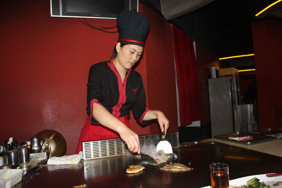 Tapanaki Essen. Das ist in Shanghai auch recht guenstig und lecker. In dem Viertel "French Concession befindet sich ein Esstempel neben dem anderen und alle sehen supergemuetlich aus!