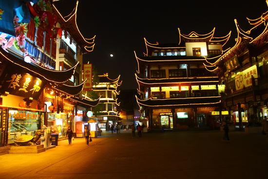 Altstadtviertel bei Nacht