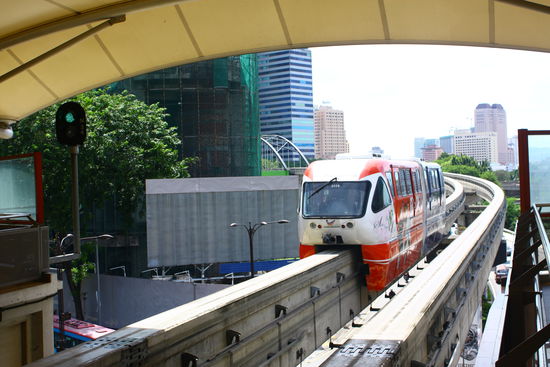 Das Verkehrssystem in KL ist sehr chaotisch. Leider faehrt die Bahn nicht ueberall und die Strassen sind extrem verstopft!