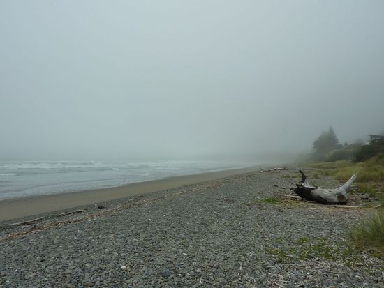 Das Wetter war zwischendrin mal nicht so gut, eigentlich sind im Hintergrund schneebedeckte Berge zu sehen (sagte zumindest mein Reiseführer...)