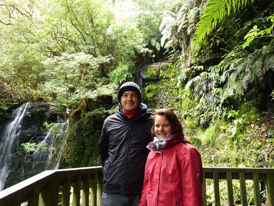 Moritz und Denise am Matai Waterfall