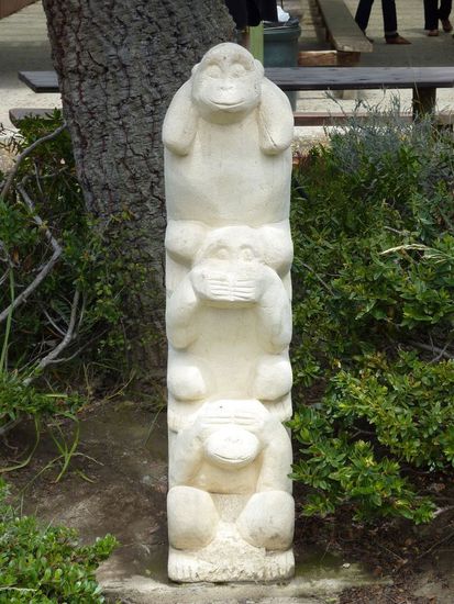 Ein Bild nur für Ralf (damit Du wieder mal an Malaysia und Thailand denkst - nur wo ist der 4. Affe )