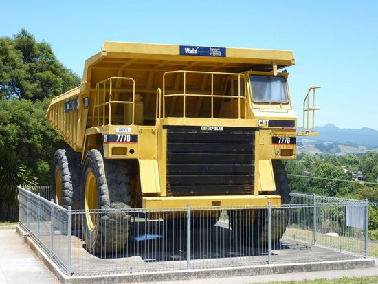 Traum aller Jungs, die Reifen waren etwa 2 Meter hoch