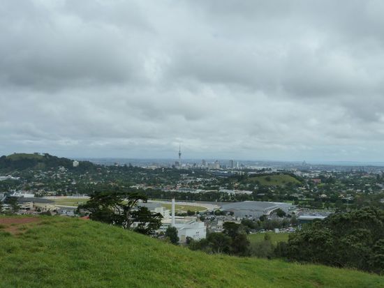 One Tree Hill, links auf dem Hügel stand der Baum