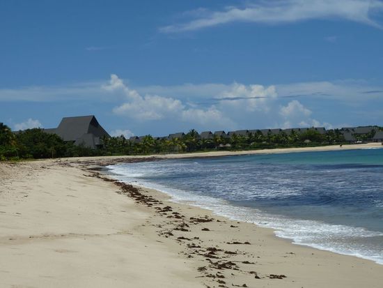 Resort am Natadola Beach, trotzdem war ausser ein paar Pferden niemand am Strand