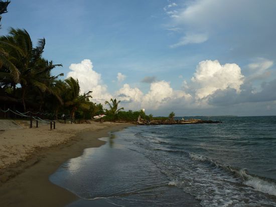 Strand in Pacific Harbour, direkt neben dem Resort
