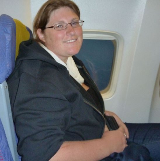 Total übermüdet im Flugzeug von Nadi nach Honolulu