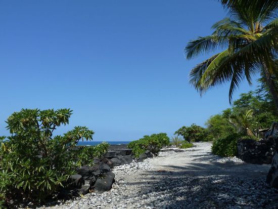 Strand in South Kona, wo am Vorabend alles überschwemmt war