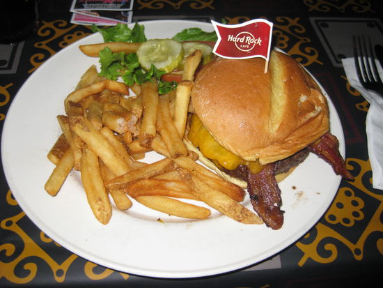 Kleiner Snack im Hard Rock Café 