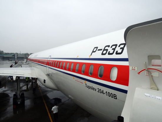 TU-204-100 (P-633).