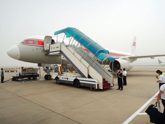TU-204 in PEK