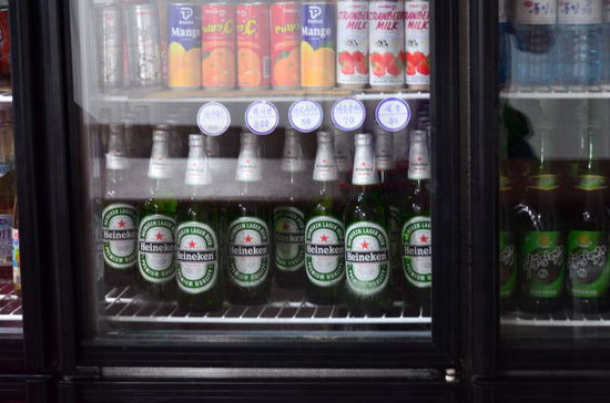 In dem Lokal gab es für 300 Won (ca.2,50€) auch Heineken