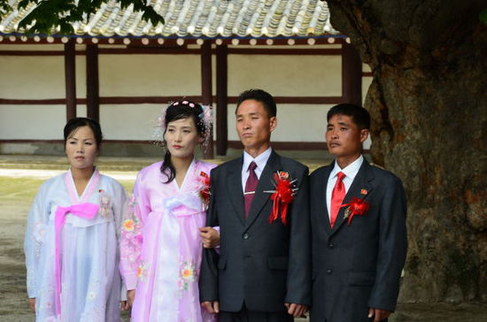 Koreanisches Hochzeitspaar in Ziviel