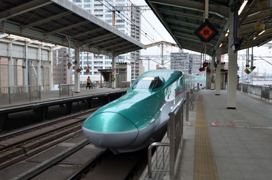 Shinkansen E5