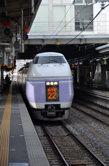 E351