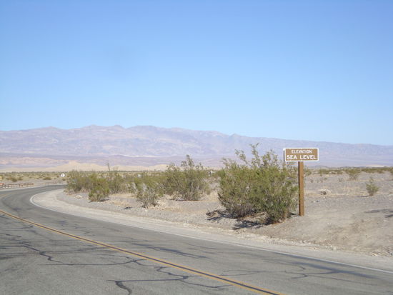 Ab hier geht es unter dem Meeresspiegel weiter