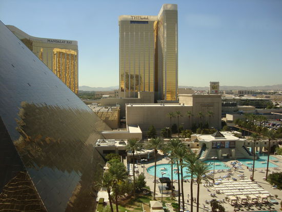 Blick aus unserem Loxor-Hotelzimmer