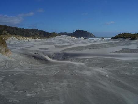 Das hellere ist der Sand, der aufgewirbelt wurde. Noch Tage spaeter knirschte es zwischen den Zaehnen.