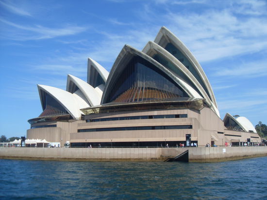 Opera House von der Fähre aus