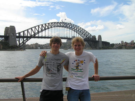 Nun von der anderen Seite 
Ein netter Japaner der wieso wie wild am knippsen war tat uns dann disen kurzen Gefallen 