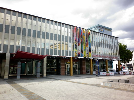 "Canberra Museum &amp; Gallery"