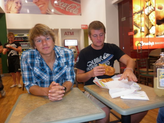 aber selbst das hat nicht geholfen um die profis zu schlagen.