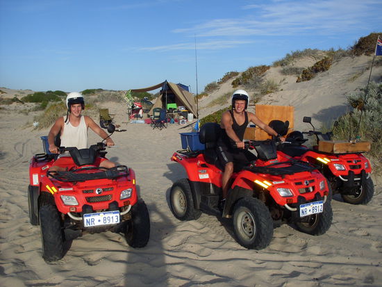 Die Vorfreude der Jungs mit Benzin im Blut konnte sogar die Kamera auffangen