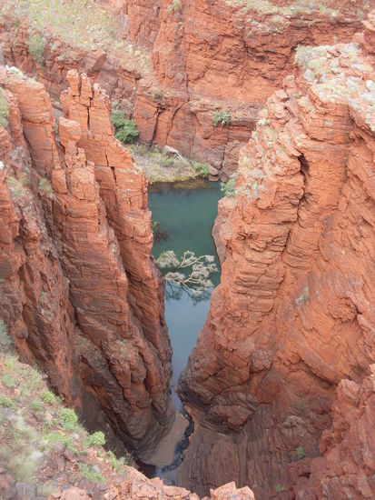 100m tiefe Schluchten waren prägten die Erscheinung des Karijini