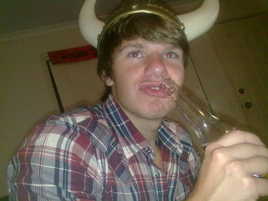 aber zu einem Corona sagt Tom nicht nein...