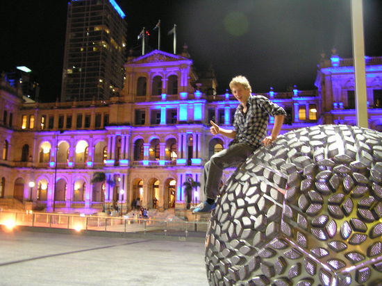 Konrad vor dem Treasury Casino