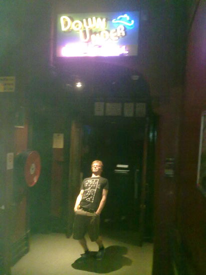 NEEEEEIN... nicht schon wieder Down Under... 