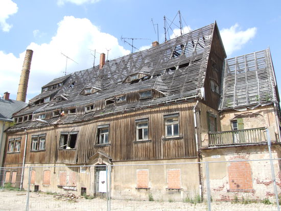 noch zu haben - Haus von 1734 - wer hat Interesse ?