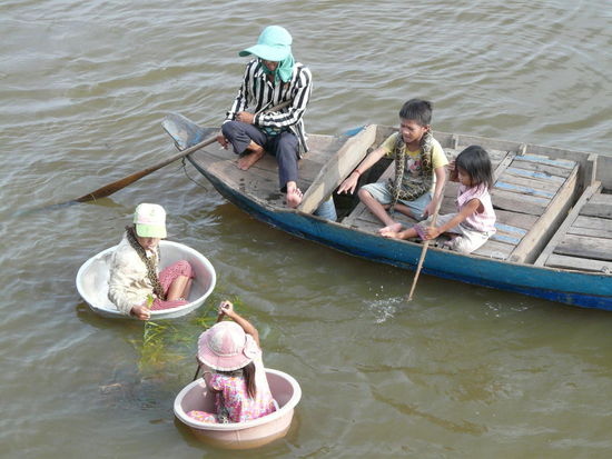 Drei Kinder, drei Schlangen.....