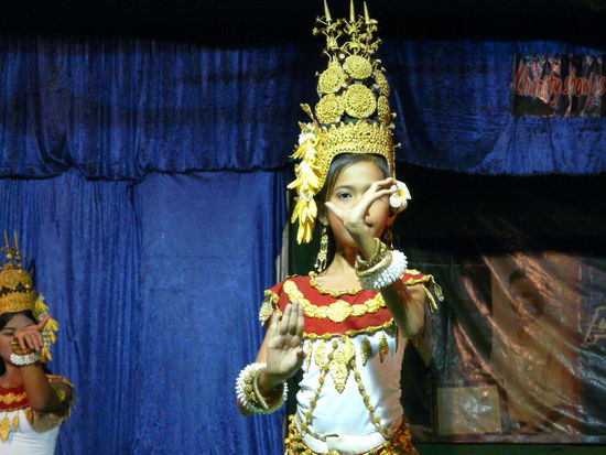 Grandiose Vorfuehrung im Waisenhaus